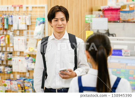 Conversation between a store clerk and a customer Conversation between a store clerk and a customer 138945390