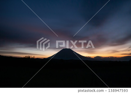 羊蹄山等待日出 羊蹄山等待日出 138947593