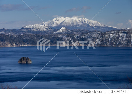 摩週湖的壯麗景色 摩週湖的壯麗景色 138947711