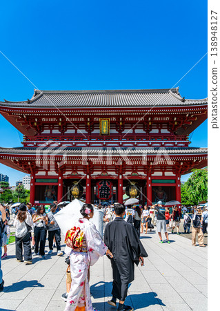 【東京】夏日藍天下的淺草寺寶藏門 【東京】夏日藍天下的淺草寺寶藏門 138948127