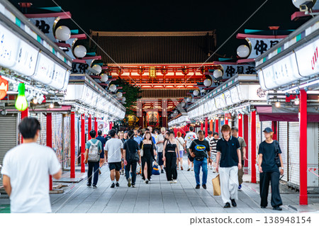 【東京】夜幕下的淺草寺，燈火通明 138948154