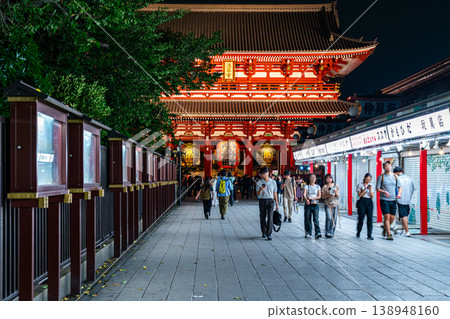 [Tokyo] Senso-ji Temple at night, illuminated 138948160