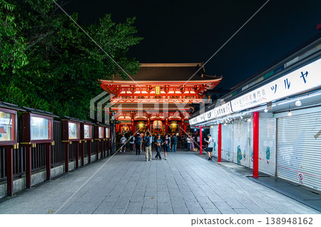 [Tokyo] Senso-ji Temple at night, illuminated 138948162