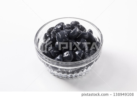 煮熟的黑木薯 138949108