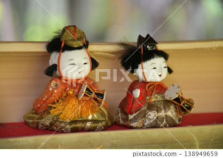 Two Boys' Day dolls side by side 138949659
