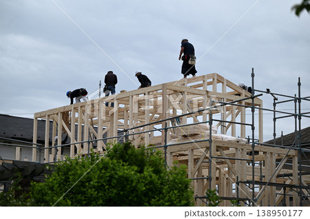 New detached house construction completed and building material prices rise. New detached house construction completed and building material prices rise. 138950177