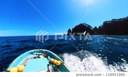 002_Sea spray from a small fishing boat overlooking the cliffs of Kitayamazaki in Tanohata Village, Iwate Prefecture [September] 138951980