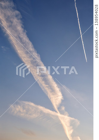 Contrail Contrail 138954028