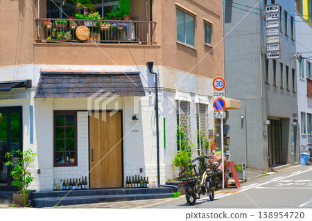 【大阪府】北區街景,六月 【大阪府】北區街景,六月 138954720