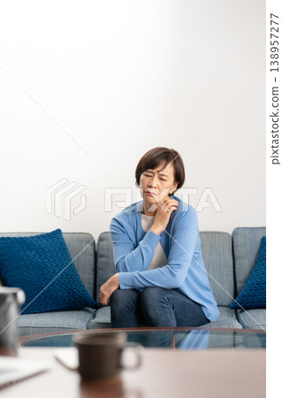 Worried senior woman Worried senior woman 138957277