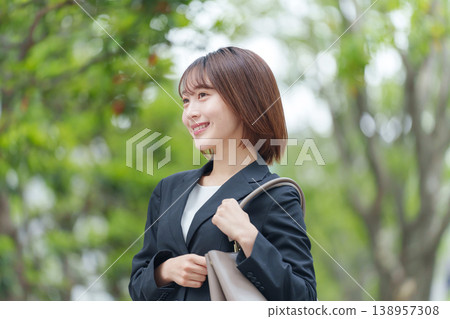 Business female outdoor Business female outdoor 138957308