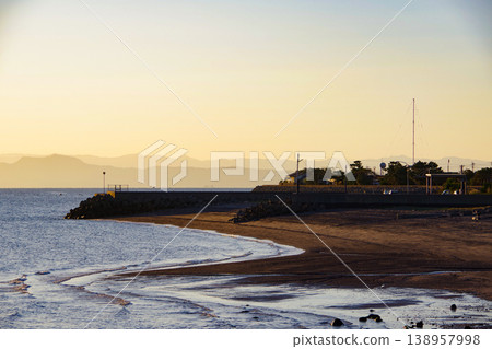Morning scenery of the Ariake Sea beach Morning scenery of the Ariake Sea beach 138957998