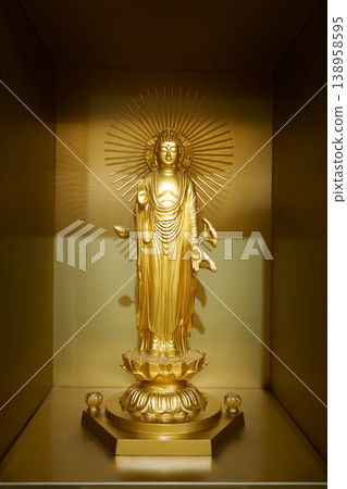 Golden Buddha 138958595