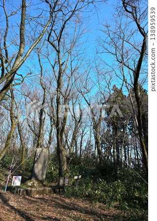A stone monument marking the site of Muraoka Castle, located on the hiking trail to Myohoji Temple (Nagaoka City, Niigata Prefecture) A stone monument marking the site of Muraoka Castle, located on the hiking trail to Myohoji Temple (Nagaoka City, Niigata Prefecture) 138959539