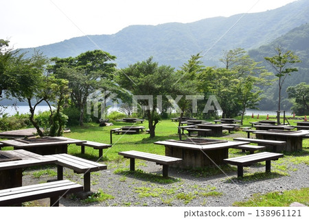 箱根町蘆之湖露營村烤肉花園 138961121