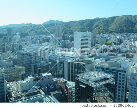 神戶市中央區：碇山、紫莊山及山坡景觀。 138961463