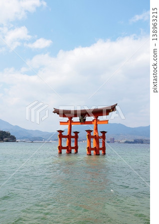 嚴島神社大鳥居(廣島縣廿日市市) 嚴島神社大鳥居(廣島縣廿日市市) 138963215