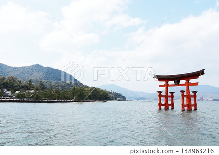 嚴島神社大鳥居(廣島縣廿日市市) 嚴島神社大鳥居(廣島縣廿日市市) 138963216