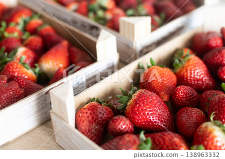 Fresh strawberries Fresh strawberries 138963332