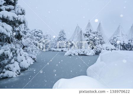 雪景美麗的兼六園 雪景美麗的兼六園 138970622