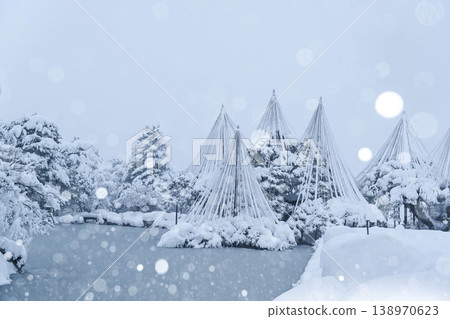 雪景美麗的兼六園 雪景美麗的兼六園 138970623