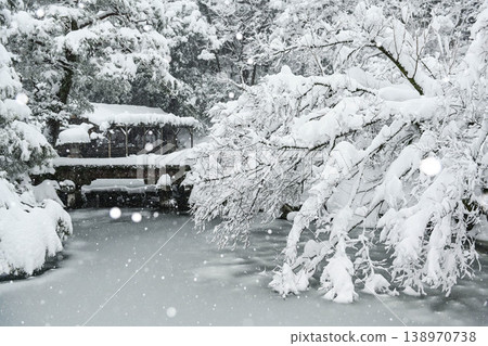 雪景美麗的兼六園 雪景美麗的兼六園 138970738