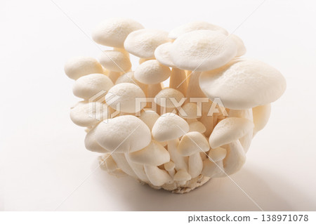 [Nagano Prefecture] White Shimeji Mushrooms 138971078