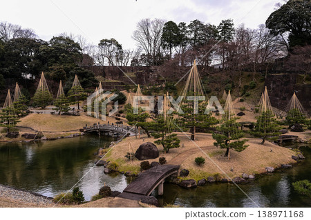 Winter scenery of the Gyokuseninmaru Garden at Kanazawa Castle 138971168