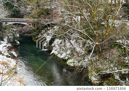 Snowscape of Kakusenkei Gorge Snowscape of Kakusenkei Gorge 138971806