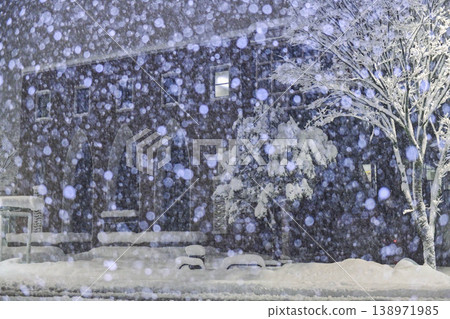 金澤市中心下雪了 金澤市中心下雪了 138971985