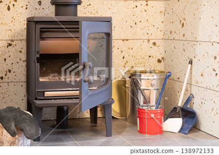 Fireproof wall and wood-burning stove 138972133