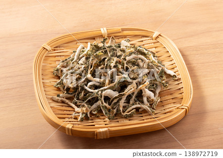 Dried bitter melon 138972719