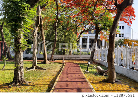 exercise path along spring park at sunrise, Nonthaburi exercise path along spring park at sunrise, Nonthaburi 138973581