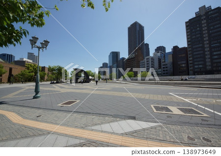 Nakanoshima Park, in front of Naniwabashi Station Nakanoshima Park, in front of Naniwabashi Station 138973649