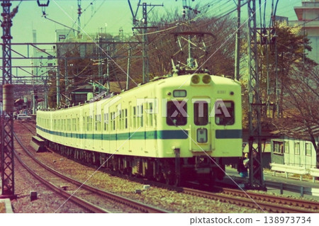 Odakyu Railway, Train No. 6, 2321-4 + 2205-2206, Soshigaya-Okura - Seijo Gakuenmae, March 21, 1976 Odakyu Railway, Train No. 6, 2321-4 + 2205-2206, Soshigaya-Okura - Seijo Gakuenmae, March 21, 1976 138973734