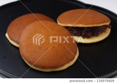 Delicious Dorayaki Delicious Dorayaki 138979809