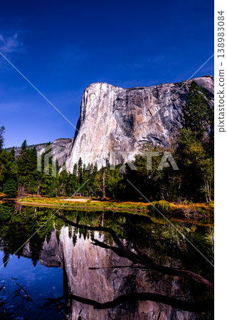 Yosemite valley, Yosemite national park, california Yosemite valley, Yosemite national park, california 138983084