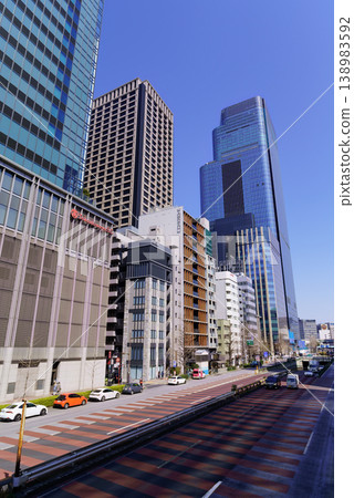 Nihonbashi Tower as seen from Showa Street in the morning Nihonbashi Tower as seen from Showa Street in the morning 138983592