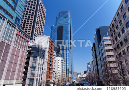 Nihonbashi Tower as seen from Showa Street in the morning Nihonbashi Tower as seen from Showa Street in the morning 138983603