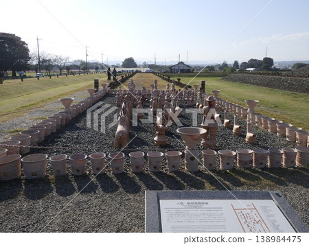 Haniwa (clay figures) from the Hotoda Tumulus Group and the Hachimanzuka Tumulus 138984475
