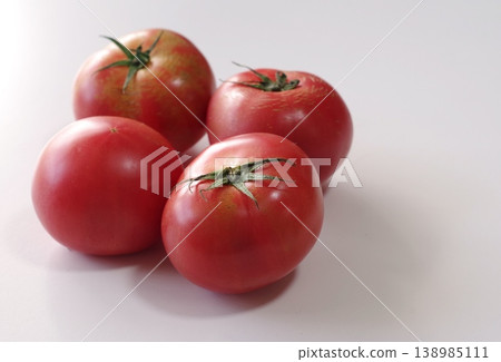 Non-standard tomatoes 138985111