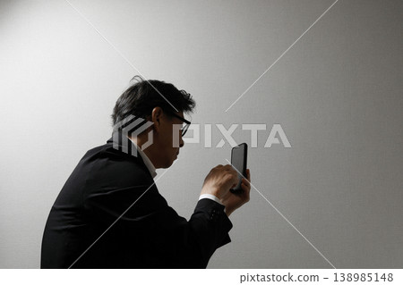 Men using retirement assistance services Men using retirement assistance services 138985148