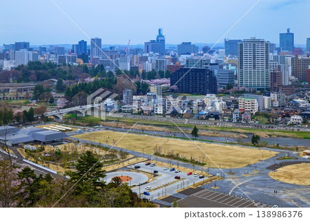 從仙台城遺址眺望城市天際線 從仙台城遺址眺望城市天際線 138986376