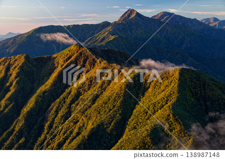 Morning view of Kitadake and Ainodake from Kai-Komagatake 138987148