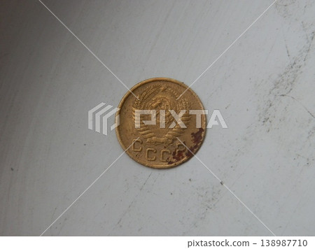 Circulated coin used in everyday transactions 138987710