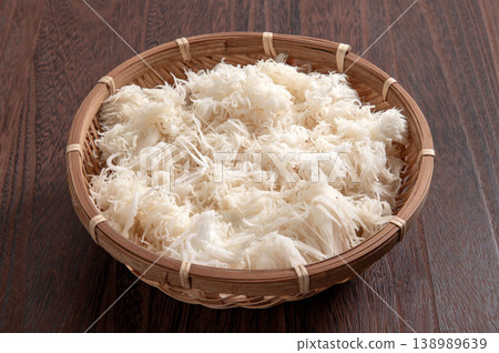 Domestic cultivated lion's mane mushrooms Domestic cultivated lion's mane mushrooms 138989639