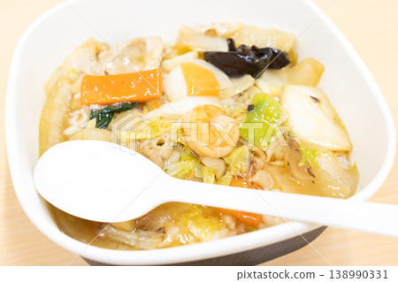 便利商店買的美味中式蓋飯 138990331