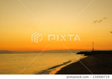 A view of the sea in the morning before sunrise. A view of the sea in the morning before sunrise. 138990719