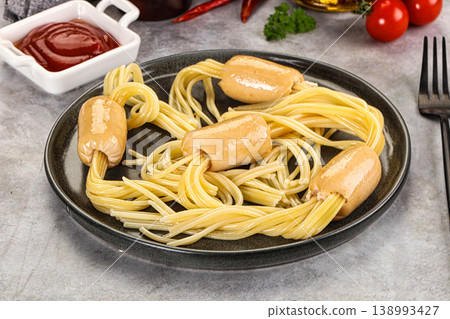 Dietary baby chicken sausage with spaghetti Dietary baby chicken sausage with spaghetti 138993427
