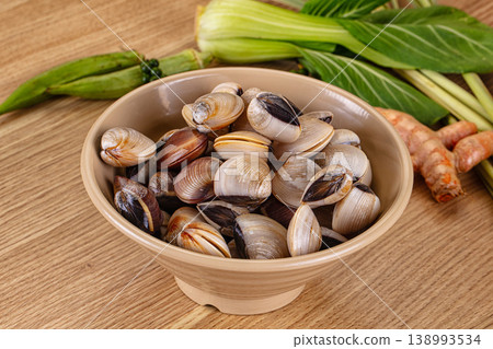 Raw fresh wild clams mollusc 138993534